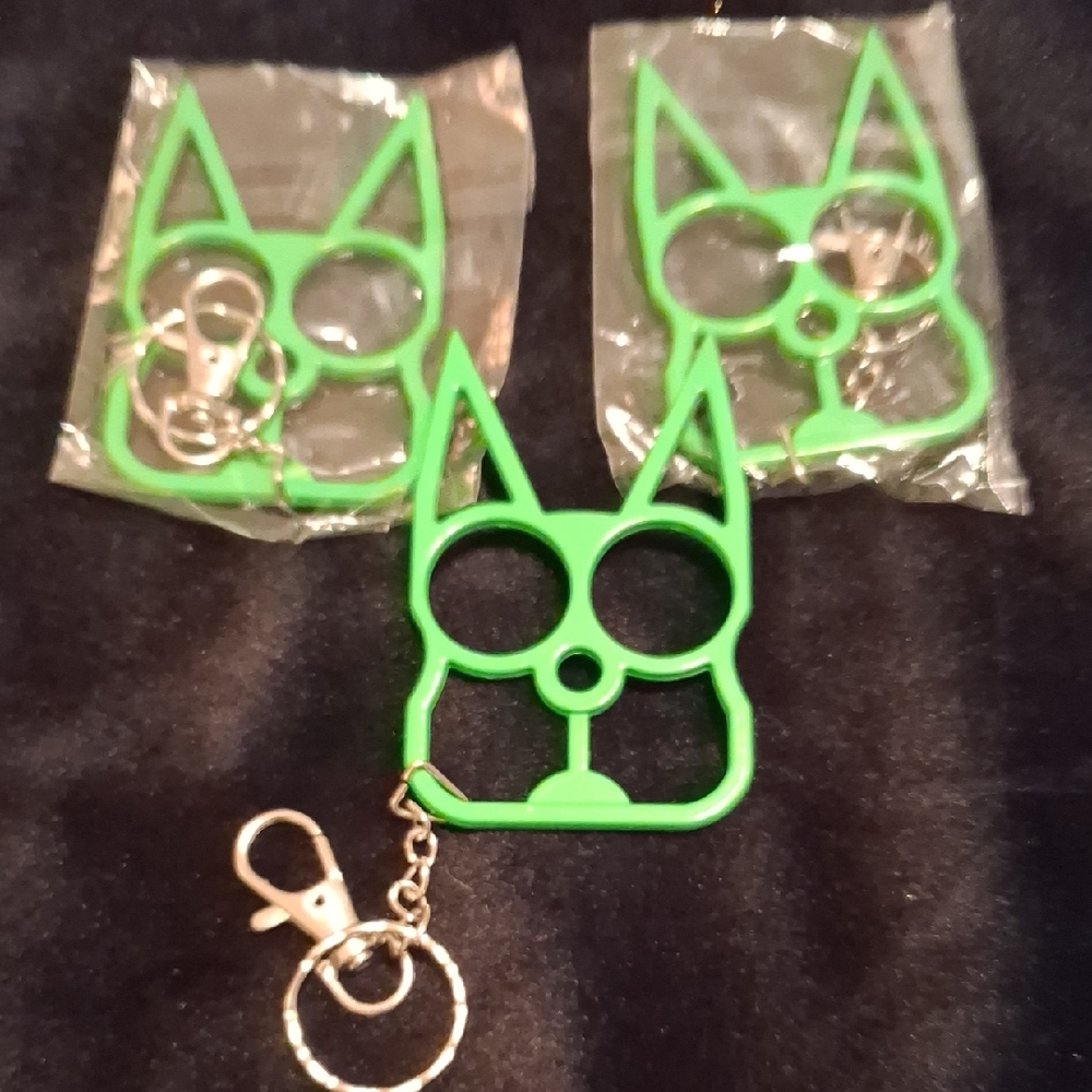Green Cat-Shaped Keychain